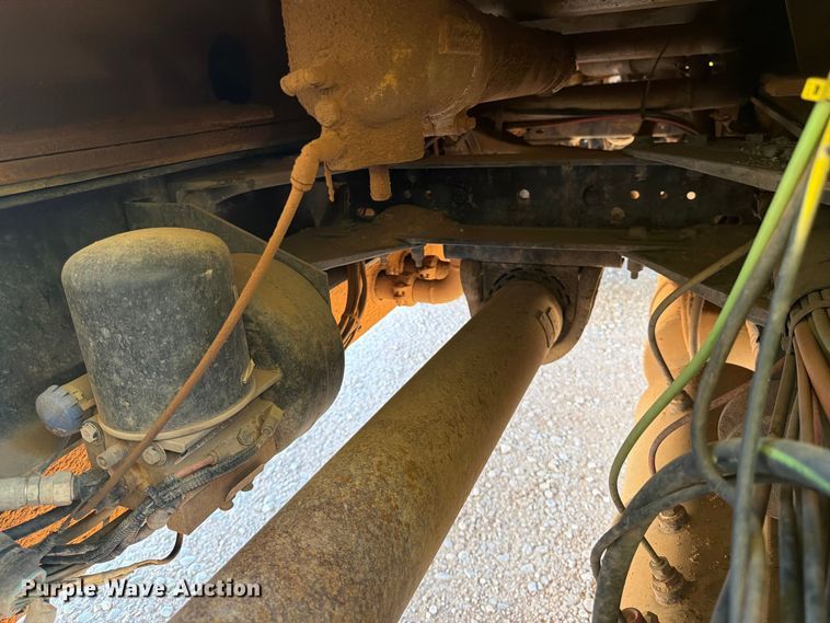 image for item FK4639 2012 Kenworth T800 fuel truck
