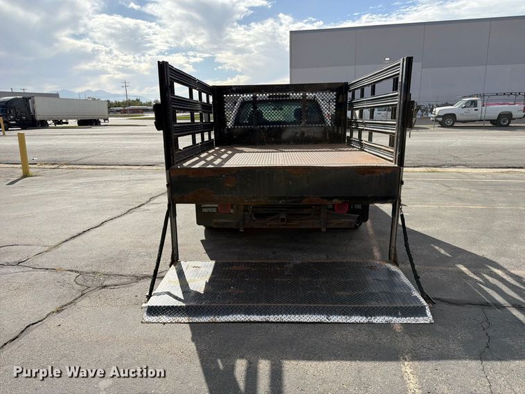 image for item FK4640 2011 Chevrolet Silverado 3500HD Crew Cab flatbed pickup truck