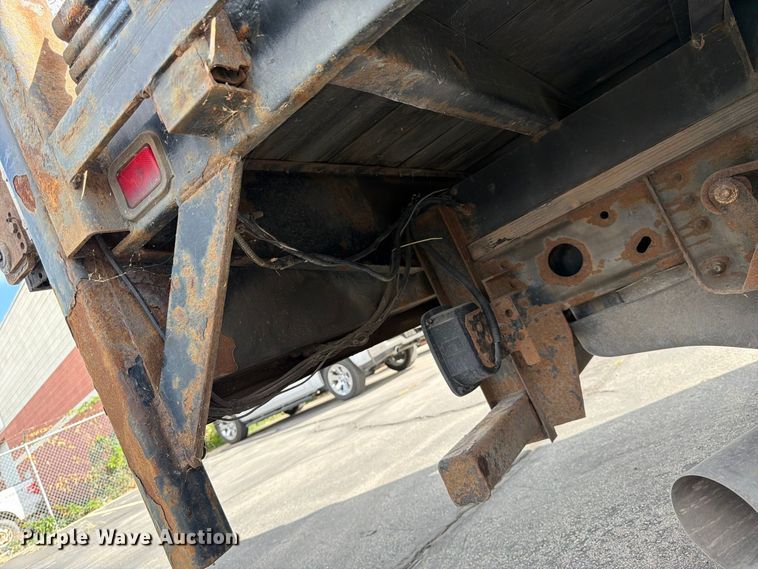image for item FK4640 2011 Chevrolet Silverado 3500HD Crew Cab flatbed pickup truck