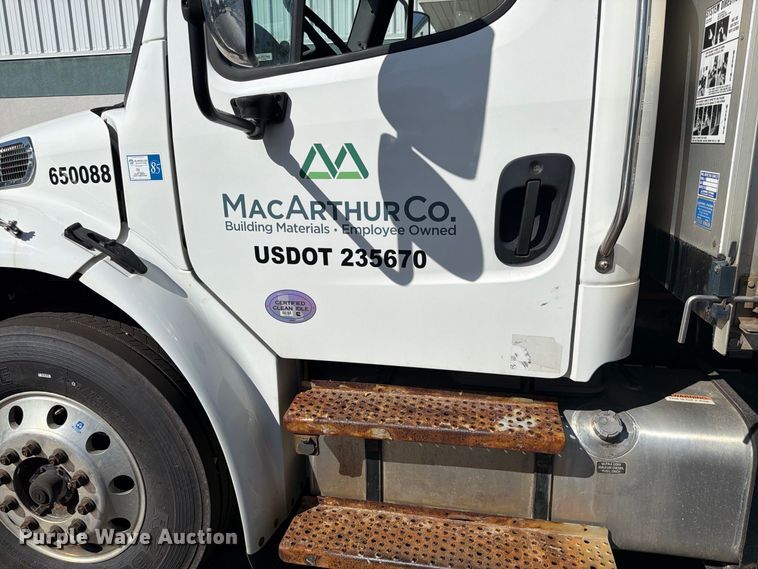 image for item FK4644 2020 Freightliner Business Class M2 side curtain box truck  