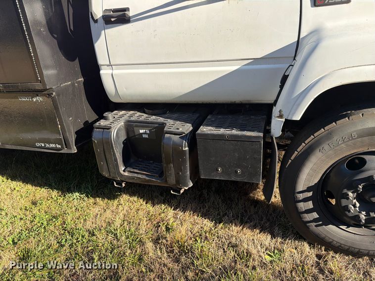 image for item FK4645 2001 Chevrolet C7 bucket truck