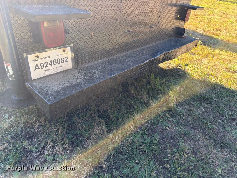image for item FK4645 2001 Chevrolet C7 bucket truck