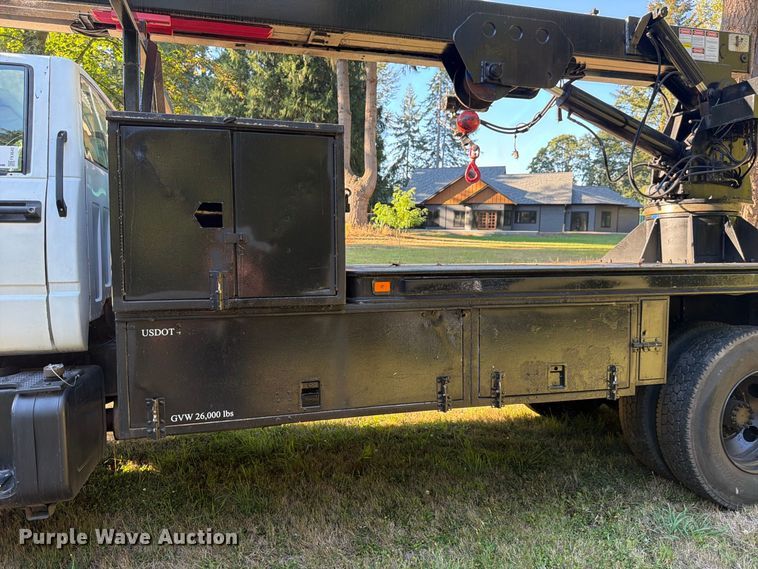 image for item FK4645 2001 Chevrolet C7 bucket truck