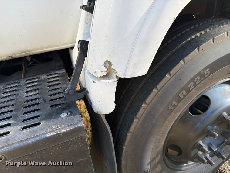 image for item FK4645 2001 Chevrolet C7 bucket truck
