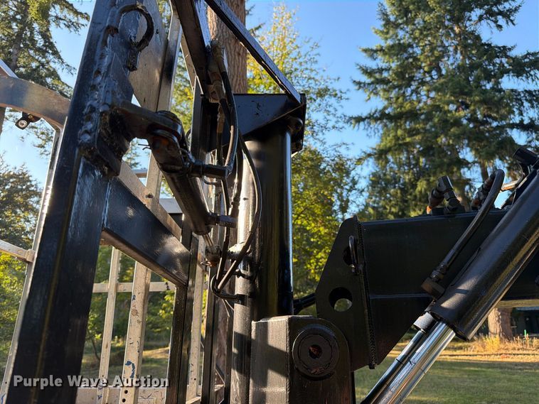 image for item FK4645 2001 Chevrolet C7 bucket truck