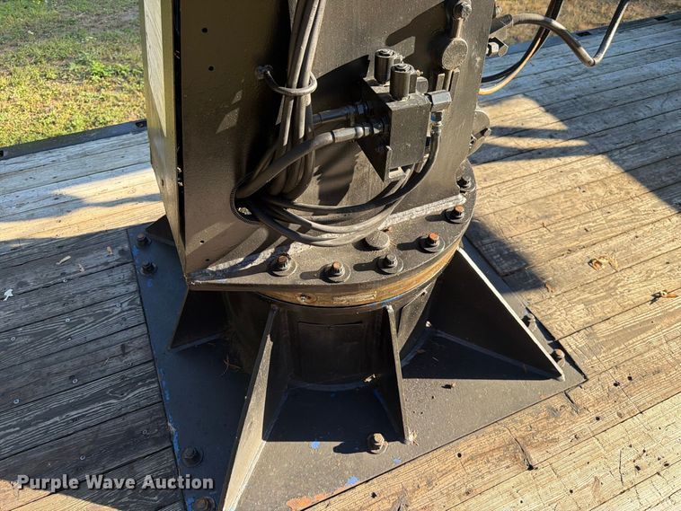 image for item FK4645 2001 Chevrolet C7 bucket truck