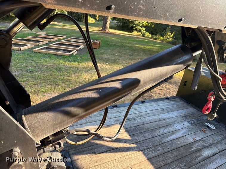 image for item FK4645 2001 Chevrolet C7 bucket truck