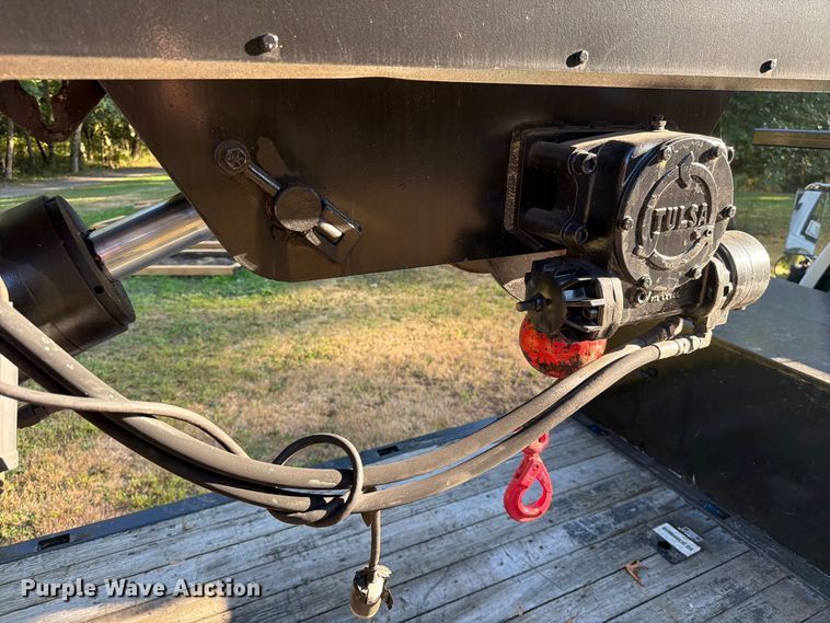 image for item FK4645 2001 Chevrolet C7 bucket truck