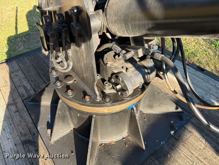 image for item FK4645 2001 Chevrolet C7 bucket truck