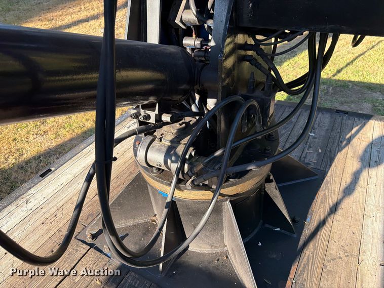 image for item FK4645 2001 Chevrolet C7 bucket truck