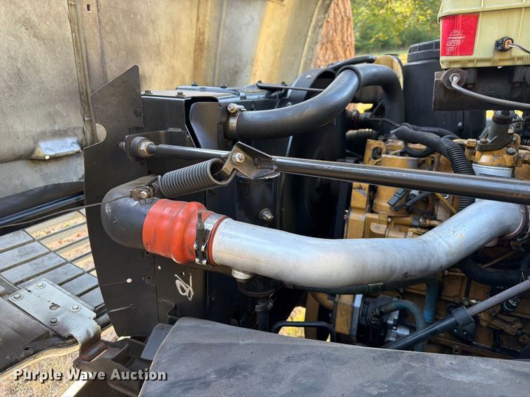 image for item FK4645 2001 Chevrolet C7 bucket truck