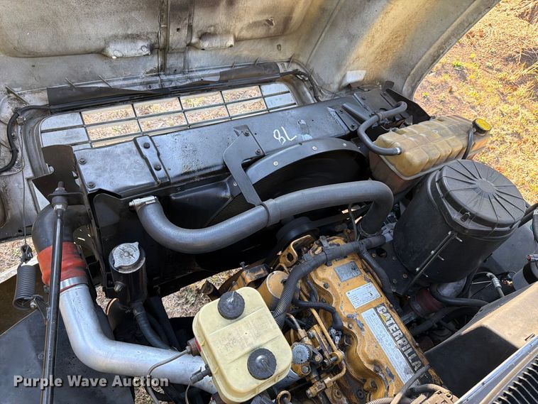 image for item FK4645 2001 Chevrolet C7 bucket truck