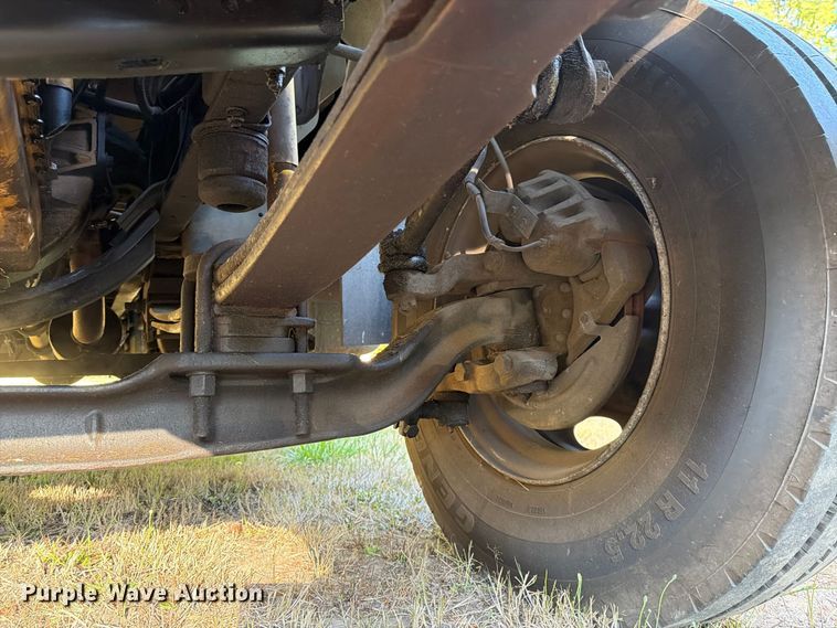 image for item FK4645 2001 Chevrolet C7 bucket truck