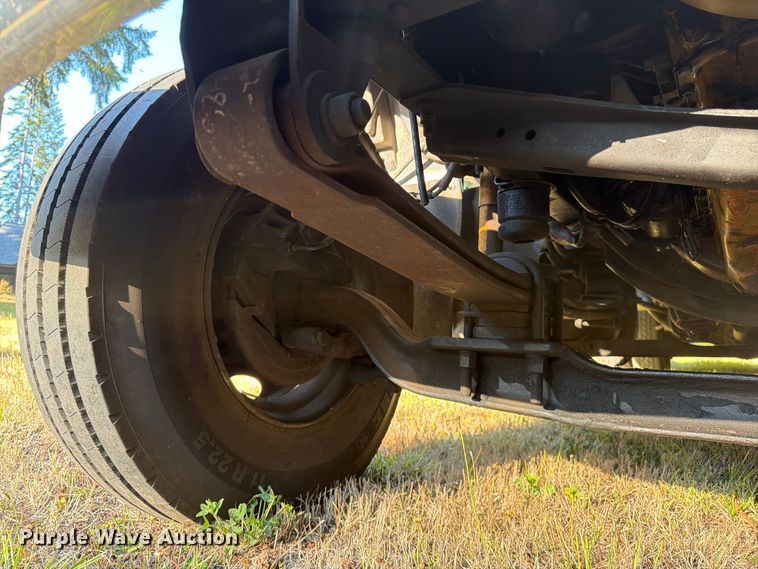 image for item FK4645 2001 Chevrolet C7 bucket truck