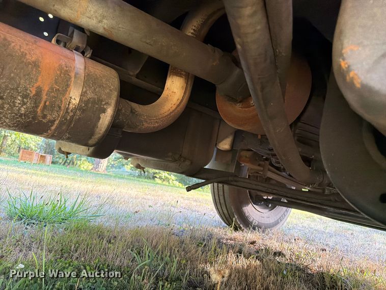 image for item FK4645 2001 Chevrolet C7 bucket truck