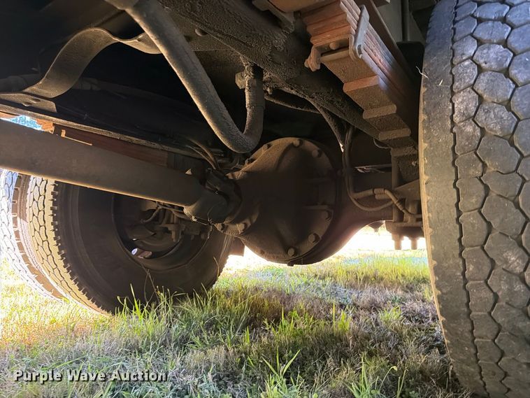 image for item FK4645 2001 Chevrolet C7 bucket truck