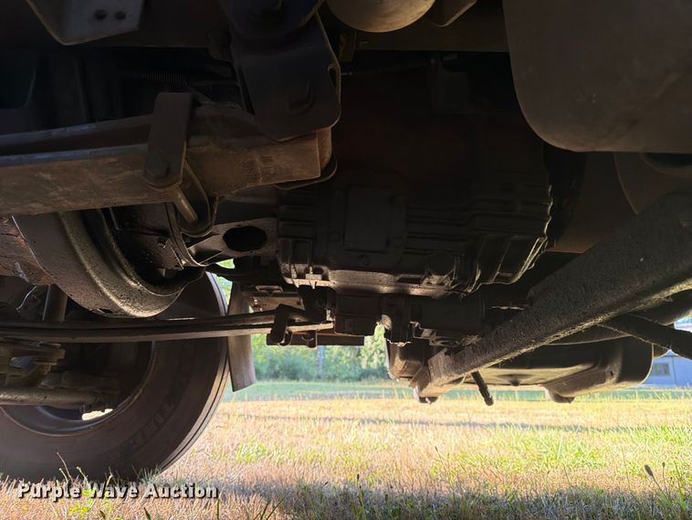 image for item FK4645 2001 Chevrolet C7 bucket truck