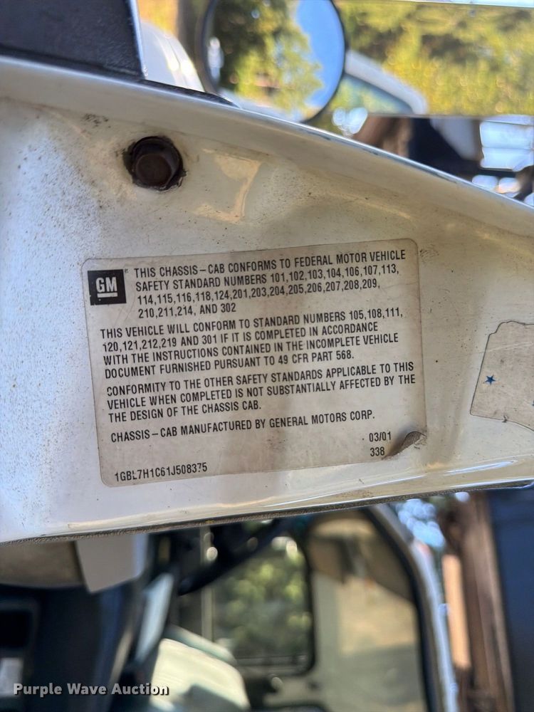 image for item FK4645 2001 Chevrolet C7 bucket truck