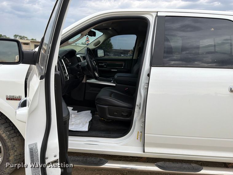 image for item FK5085 2018 RAM 1500 Laramie Crew Cab pickup truck