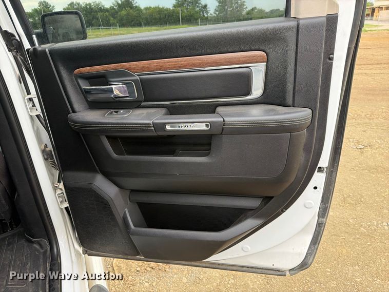 image for item FK5085 2018 RAM 1500 Laramie Crew Cab pickup truck