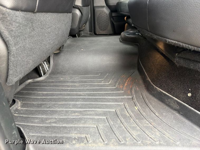 image for item FK5085 2018 RAM 1500 Laramie Crew Cab pickup truck