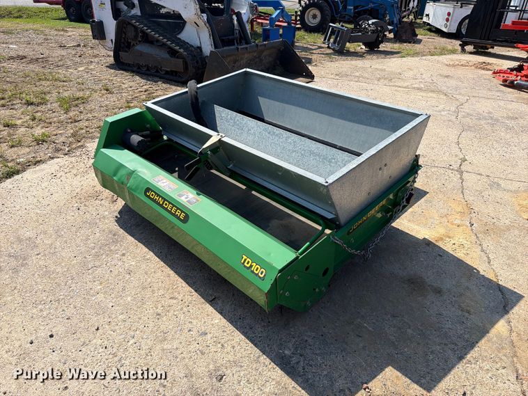 image for item FK5225 John Deere TD100 top dresser spreader