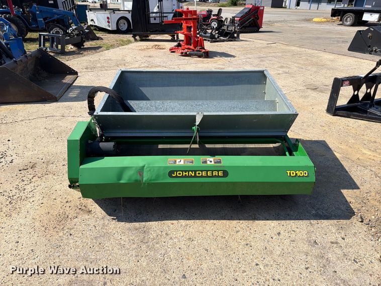 image for item FK5225 John Deere TD100 top dresser spreader