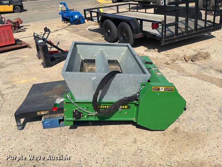 image for item FK5225 John Deere TD100 top dresser spreader