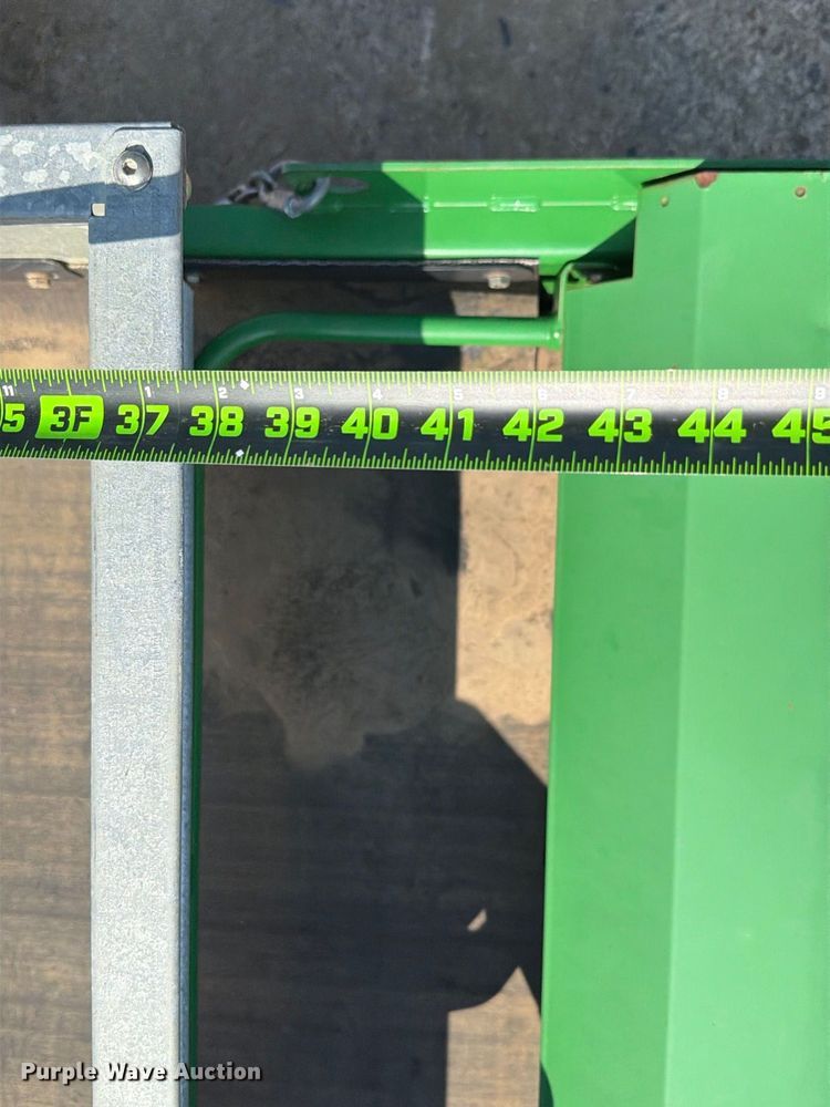 image for item FK5225 John Deere TD100 top dresser spreader