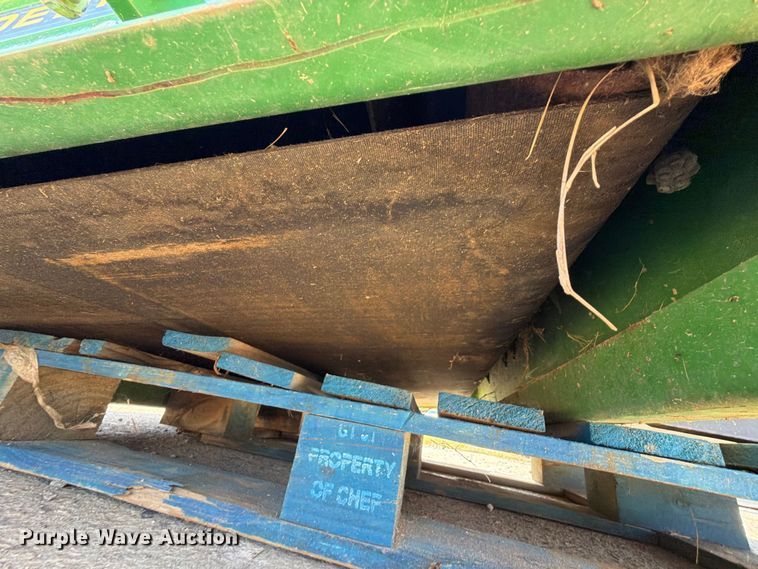 image for item FK5225 John Deere TD100 top dresser spreader