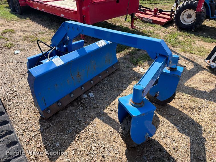 image for item FK5227 Topcat SSSG72 skid steer dozer blade