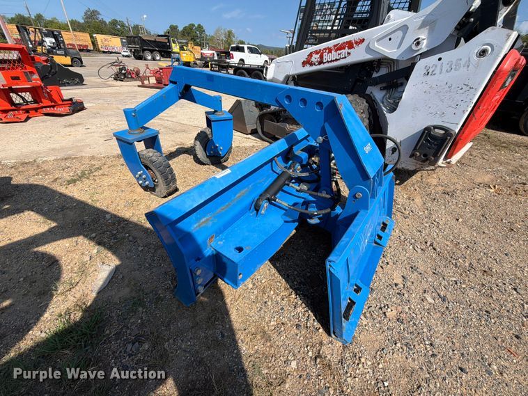 image for item FK5227 Topcat SSSG72 skid steer dozer blade