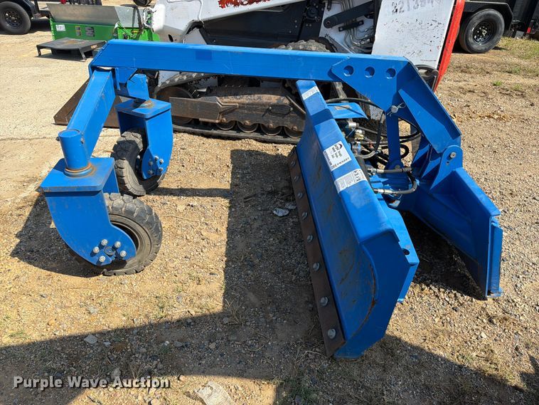 image for item FK5227 Topcat SSSG72 skid steer dozer blade