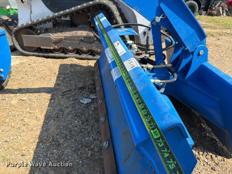 image for item FK5227 Topcat SSSG72 skid steer dozer blade