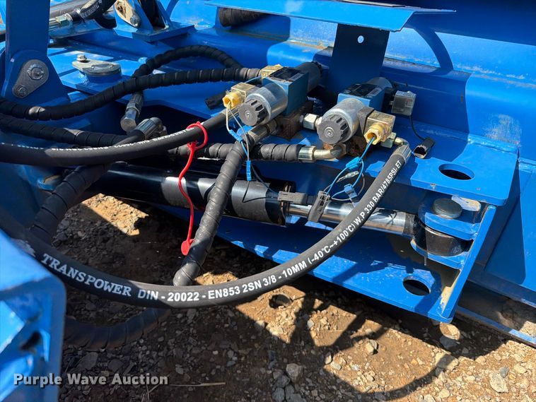 image for item FK5227 Topcat SSSG72 skid steer dozer blade