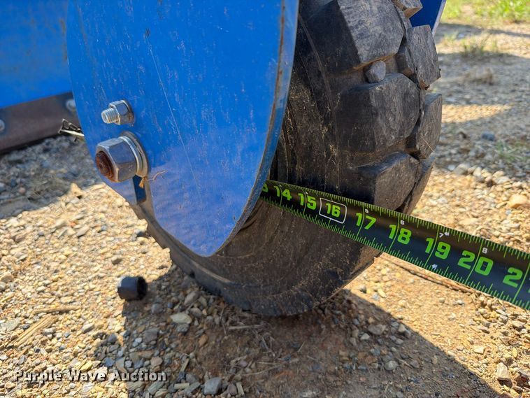 image for item FK5227 Topcat SSSG72 skid steer dozer blade