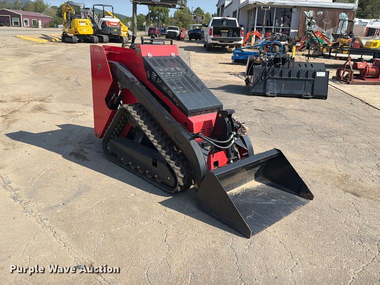 image for item FK5229 2024 Valley Pioneer SCL850 compact utility loader
