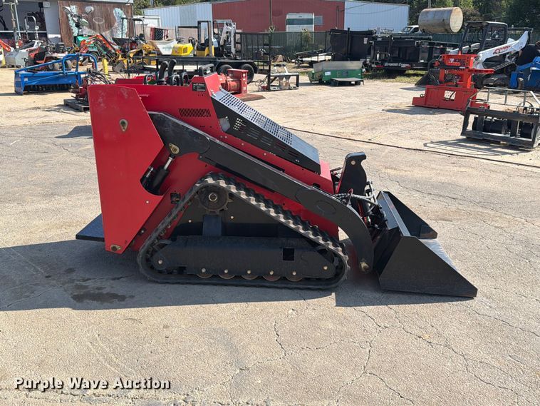 image for item FK5229 2024 Valley Pioneer SCL850 compact utility loader