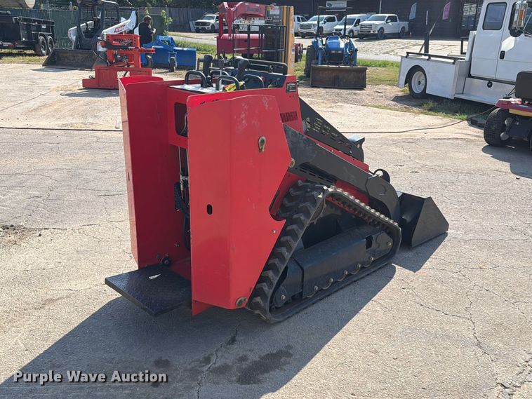 image for item FK5229 2024 Valley Pioneer SCL850 compact utility loader