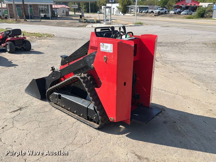 image for item FK5229 2024 Valley Pioneer SCL850 compact utility loader