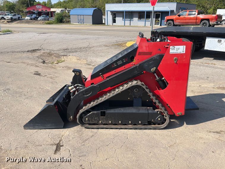 image for item FK5229 2024 Valley Pioneer SCL850 compact utility loader