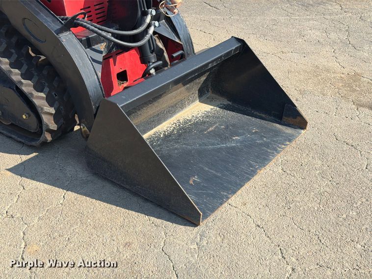 image for item FK5229 2024 Valley Pioneer SCL850 compact utility loader