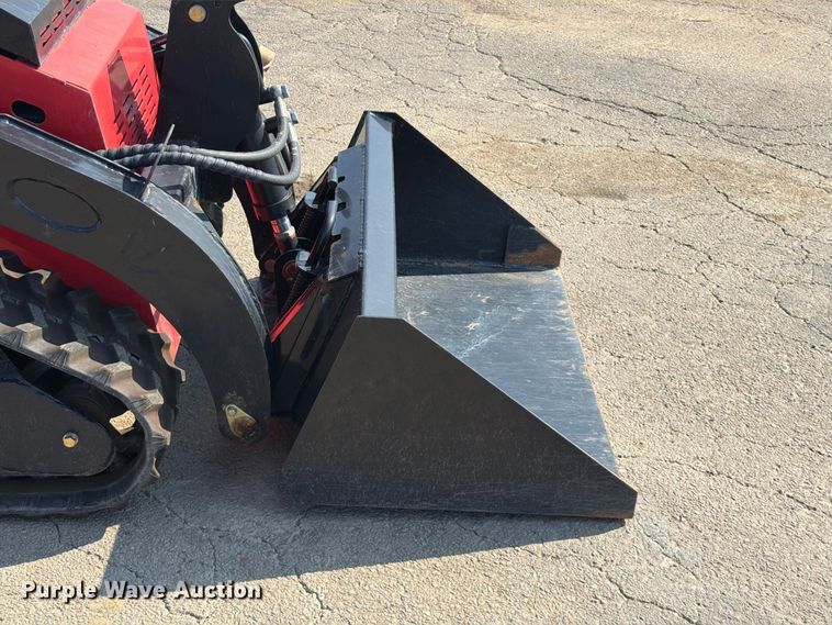 image for item FK5229 2024 Valley Pioneer SCL850 compact utility loader