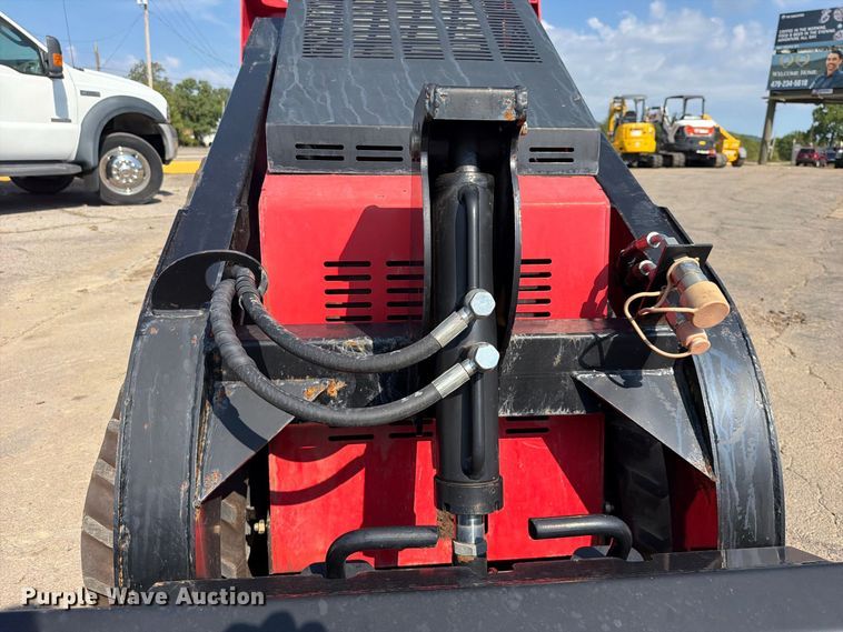 image for item FK5229 2024 Valley Pioneer SCL850 compact utility loader