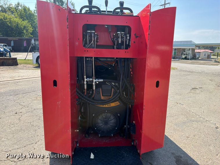 image for item FK5229 2024 Valley Pioneer SCL850 compact utility loader