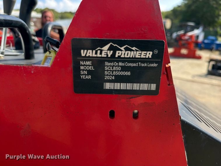 image for item FK5229 2024 Valley Pioneer SCL850 compact utility loader