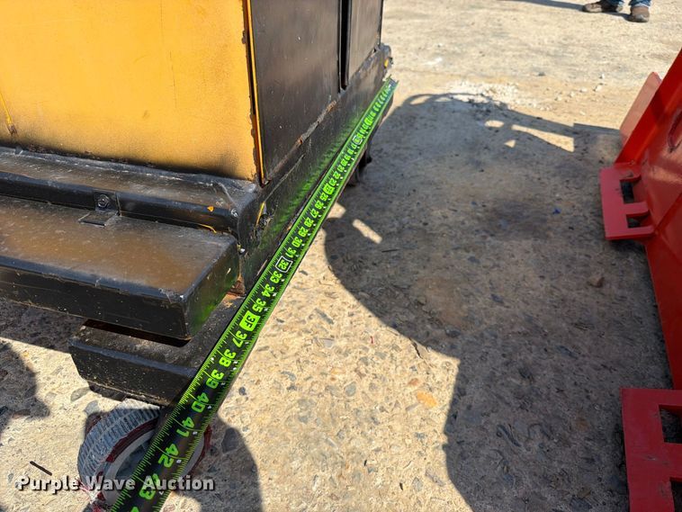 image for item FK5234 Workforce XLT1571 vertical lift