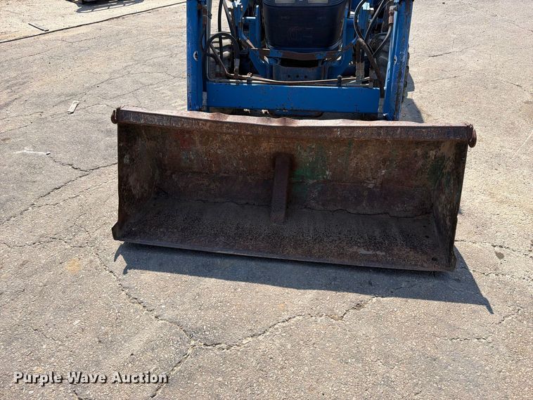 image for item FK5236 New Holland TC29 MFWD tractor