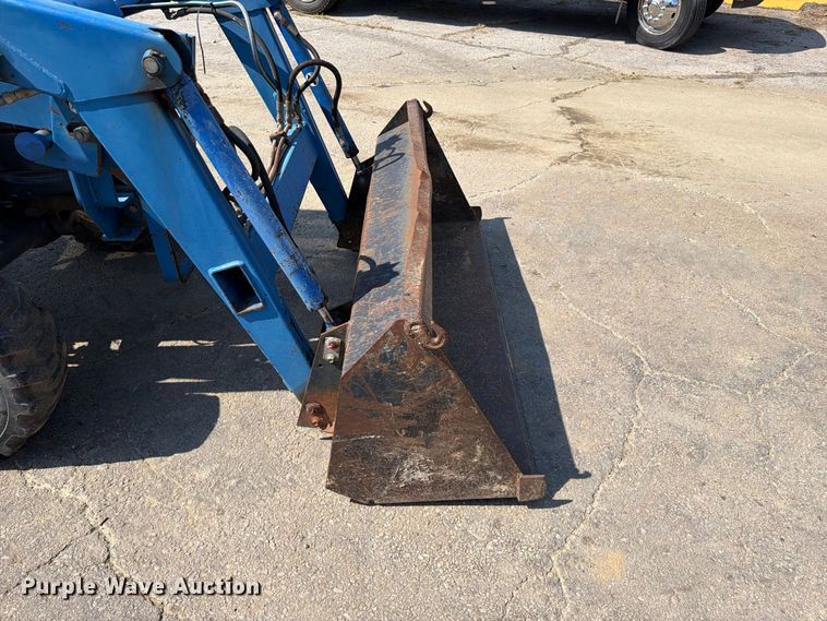 image for item FK5236 New Holland TC29 MFWD tractor