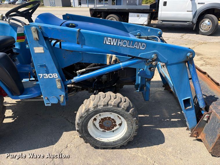 image for item FK5236 New Holland TC29 MFWD tractor
